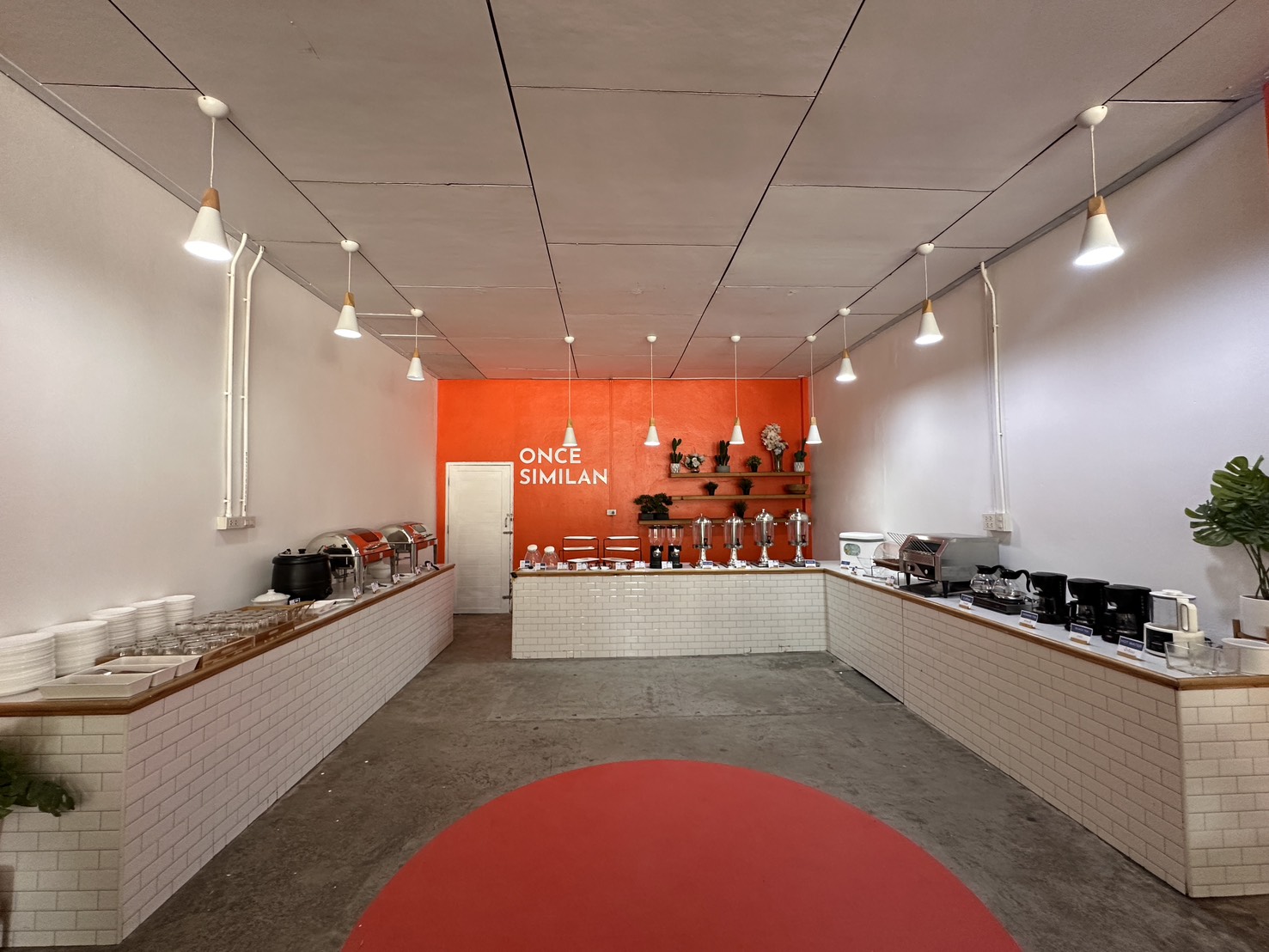 Once Lounge 集合与用餐空间